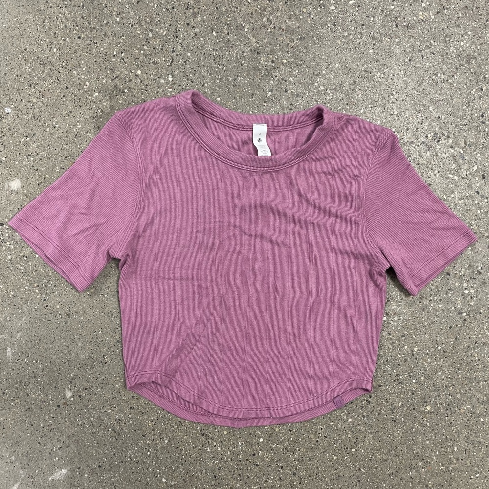 Lululemon Hold Tight Cropped T-Shirt Ribbed Velvet Dust Short Sleeve Size 4